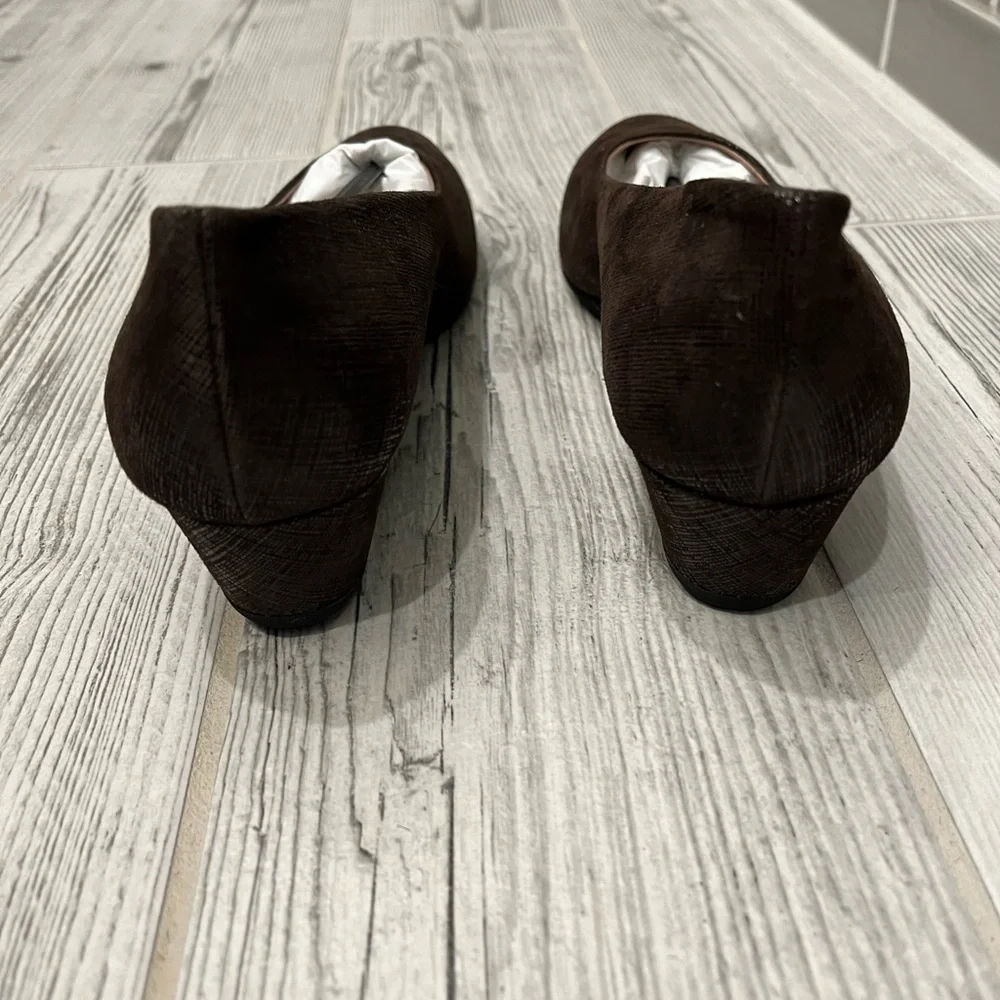 NIB FSNY Brown Suede Gumdrop wedge shoe size 8.5